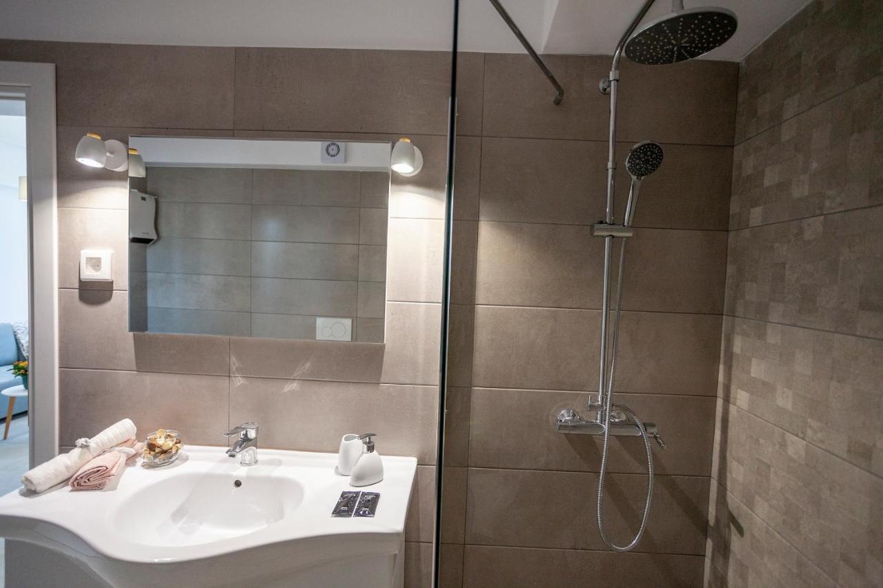 Attalos Luxury Flat Psyrri Square Athens Exterior photo